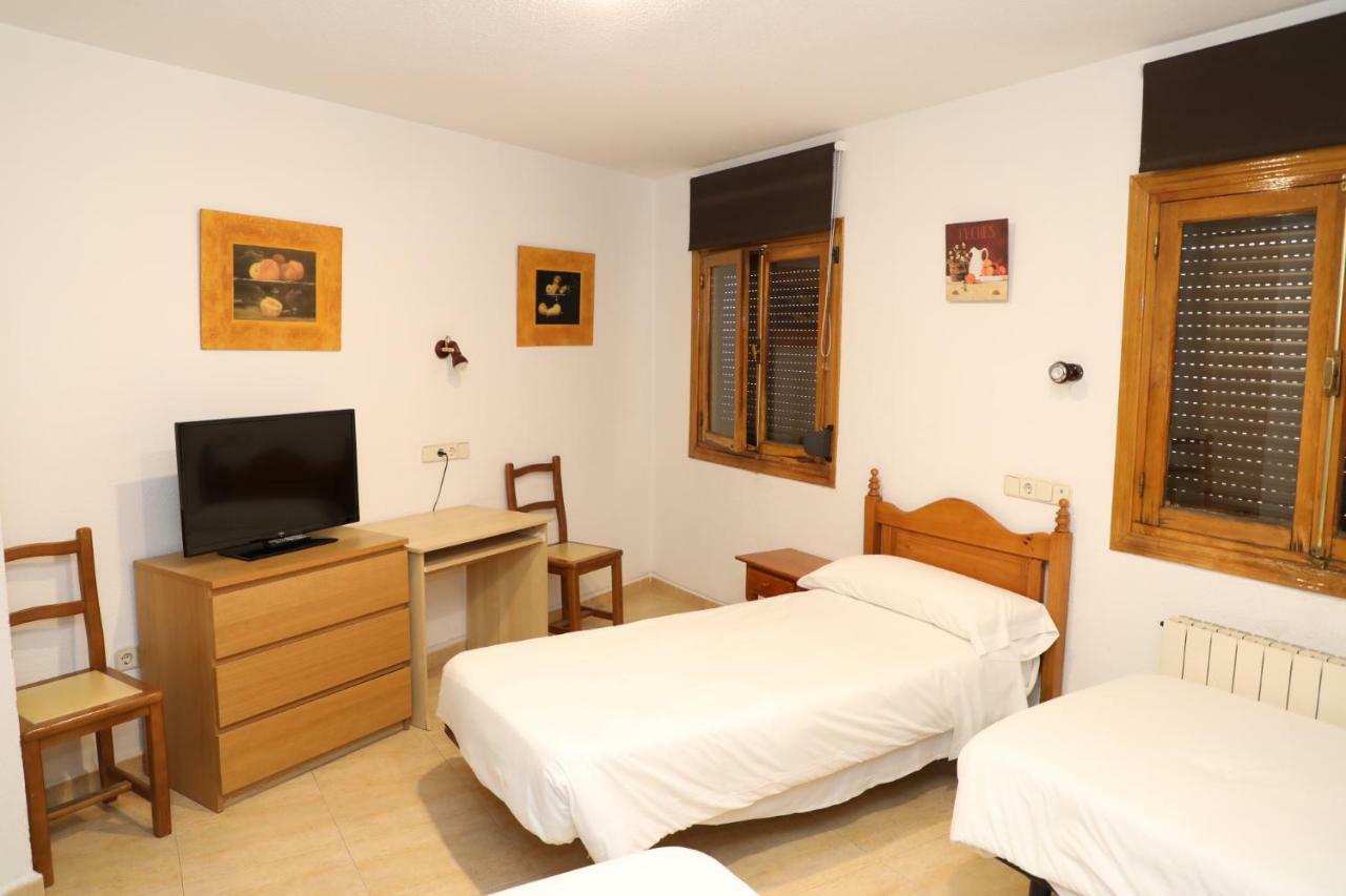 Hostal El Descanso Madrid Ngoại thất bức ảnh